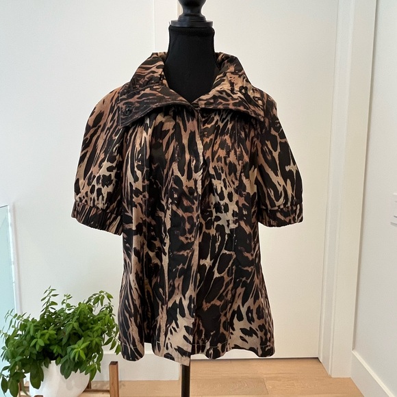 JOSEPH RIBKOFF Tiger Pattern Short Sleeve Zip Up Jacket - Picture 3 of 10